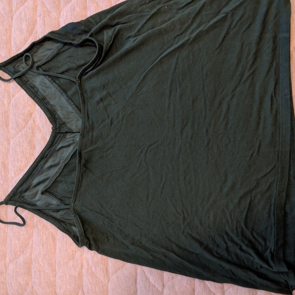 Two Tops - Picture 4 of 6